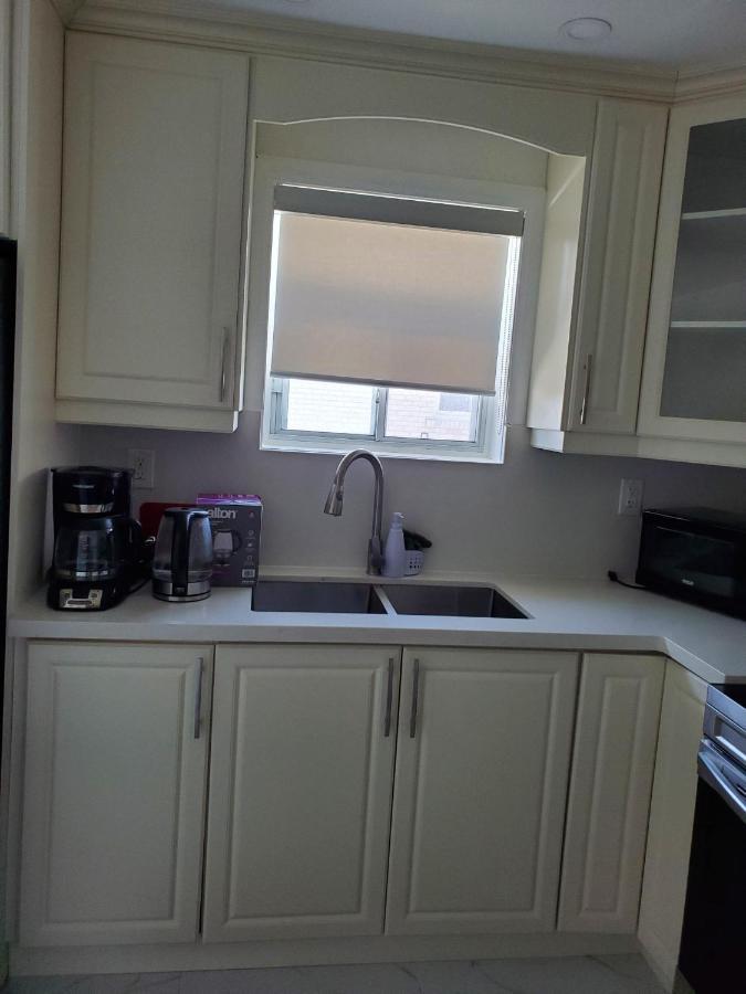 Maxwell Esabu Apartment Toronto Ngoại thất bức ảnh