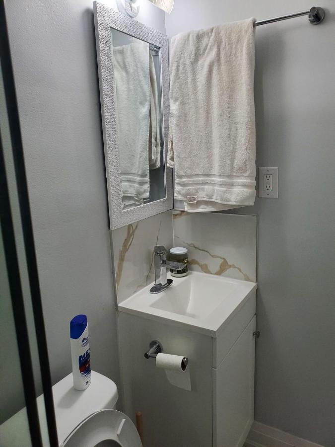 Maxwell Esabu Apartment Toronto Ngoại thất bức ảnh