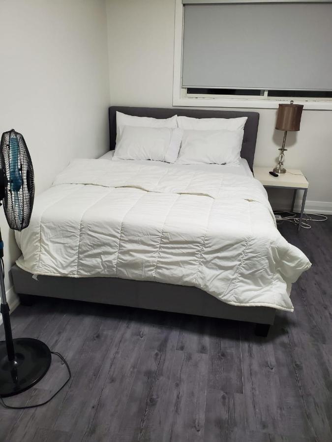 Maxwell Esabu Apartment Toronto Ngoại thất bức ảnh