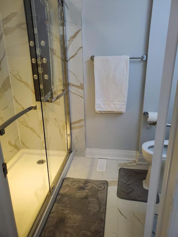Maxwell Esabu Apartment Toronto Ngoại thất bức ảnh