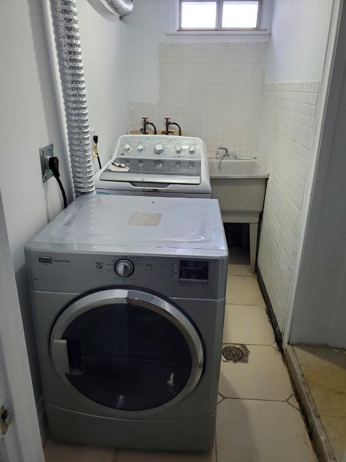 Maxwell Esabu Apartment Toronto Ngoại thất bức ảnh